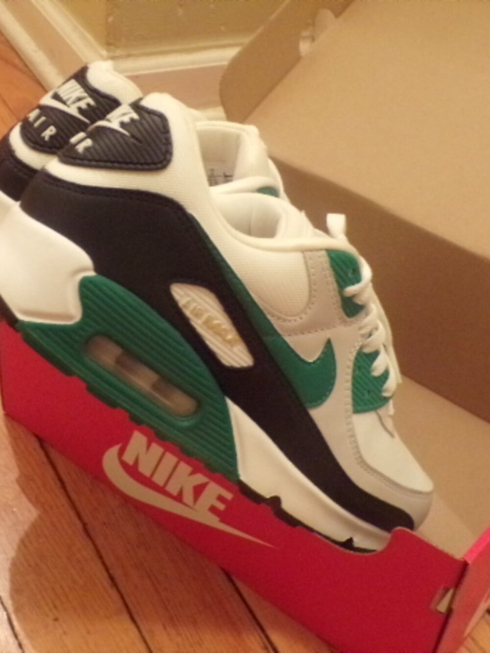 Nike Air Max 90 'Malachite' Men's Size 8 (Eur 41) - Picture 2 of 9